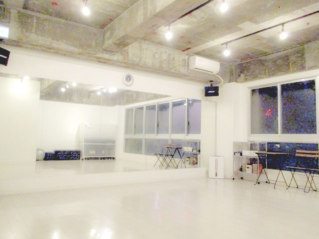 大阪 難波 心斎橋 アメ村のダンススタジオ Voxjapan Studio